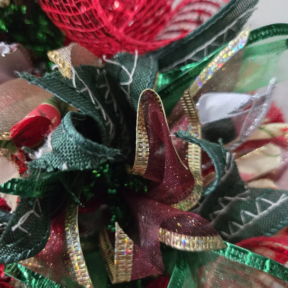 Regal Isle Christmas Handmade Wreath Designs 15